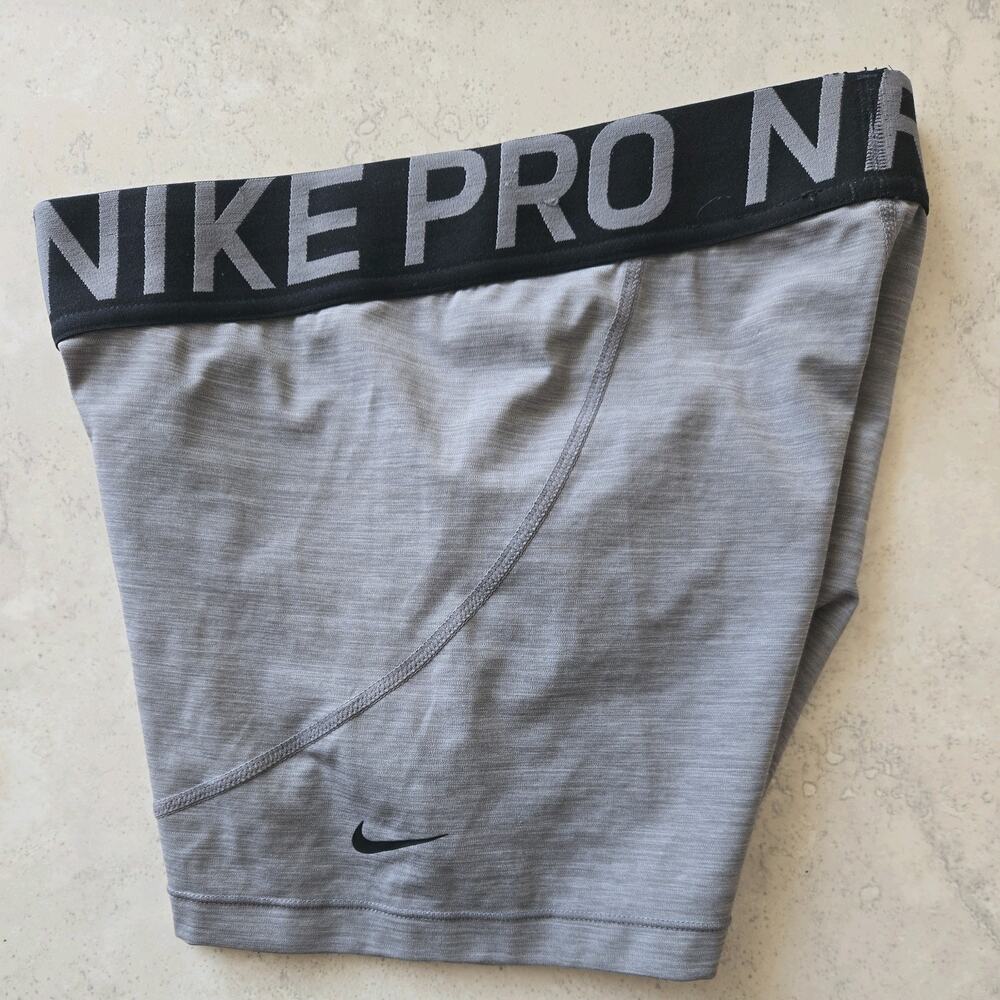 Nike Pro Workout Shorts Gray Size m